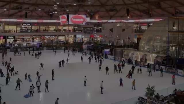 אצלנו הכסף שלכם שווה יותר! 💸
הכירו את ה - “Premium Gift Card” שלנו! 💳
אנחנו בקניון ״אייסמול״ מאמינים שאתם ראויים ליותר! לכן, אנחנו מציעים לכם את ה - “Premium Gift Card” שהוא לא רק כרטיס מתנה - הוא היחיד שמציע חווית שופינג ובילוי שאין כמוה בכרטיס אחד! 😍
משלמים היום 450 ₪ בלבד! ומקבלים 500 ₪ לקניות ובילוי בקניון!
אבל לא רק זה! 🤩 
עם כל רכישת כרטיס, תקבלו גם 8 מתנות 🎁 בונוס בשווי 500 ₪:
כרטיס להחלקה על הקרח, כרטיס למוזיאון הסלפי ועוד מתנות שוות במיוחד!
או משלמים 225 ₪ ומקבלים 250 ₪ ובנוסף 
תקבלו 7 מתנות בשווי כ- 400 ₪!
אז למה אתם מחכים? 🤷
רוצו אלינו לקניון והשיגו את ה - “Premium Gift Card” שלכם עוד היום! 
פרטים בקופות ההחלקה על הקרח 
ובאתר 👈  קישור בביו
www.icemalleilat.co.il/p-card

‎‏‎#אילת #אייסמול #קניון #שופינג 
‎‏‎‏#icemall #icemalleilat #eilat🌴 #shopping